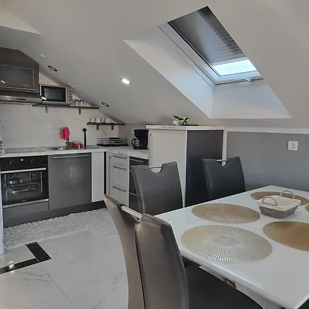 Apartment Eva Close To The