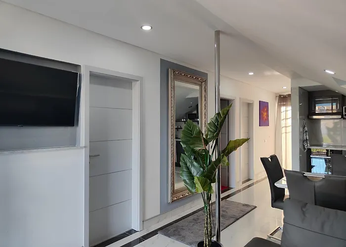 Apartman Eva Close To The *