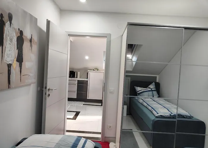 Eva Close To The Grebastica