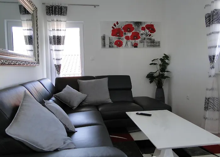 Eva Close To The * Grebaštica